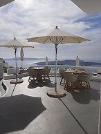 Chic Hotel Santorini