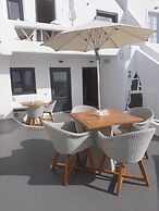 Chic Hotel Santorini