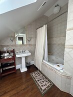 Goodstone Inn & Restaurant