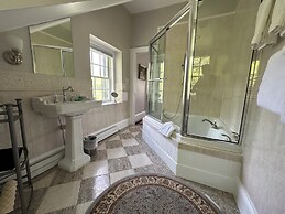 Goodstone Inn & Restaurant