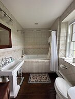 Goodstone Inn & Restaurant