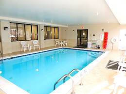 Comfort Suites Twinsburg