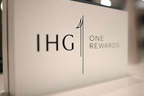 Holiday Inn Express & Suites Williamstown - Glassboro by IHG