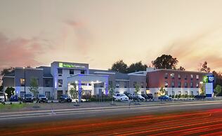 Holiday Inn Express & Suites Williamstown - Glassboro by IHG