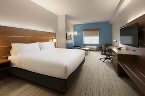 Holiday Inn Express & Suites Williamstown - Glassboro by IHG