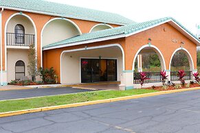 Shining Light Inn & Suites