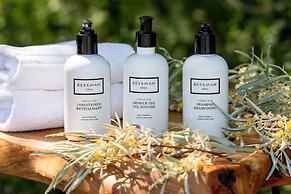 River Lodge And Grill