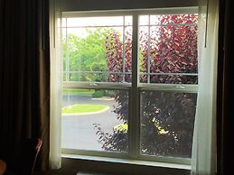 River Lodge And Grill