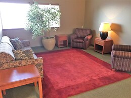 River Lodge And Grill