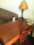 River Lodge And Grill