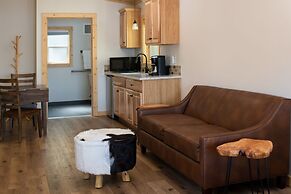 River Lodge And Grill