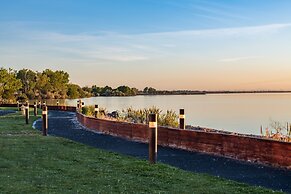 River Lodge And Grill