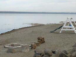 River Lodge And Grill