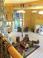 River Lodge And Grill