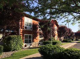 River Lodge And Grill