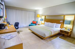 Galería Plaza Veracruz by Brisas