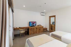 Vila Ombak Hotel