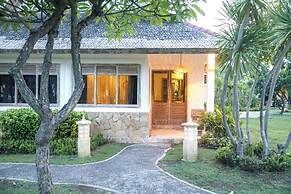 Vila Ombak Hotel