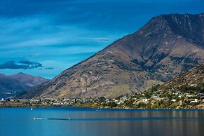 Oaks Queenstown Shores Resort