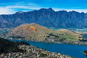 Oaks Queenstown Shores Resort