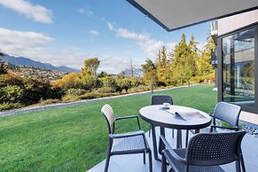 Oaks Queenstown Shores Resort