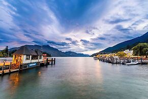 Oaks Queenstown Shores Resort