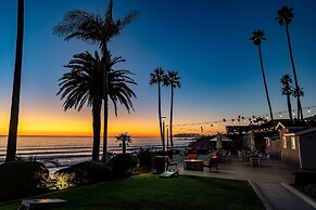 SeaCrest OceanFront Hotel