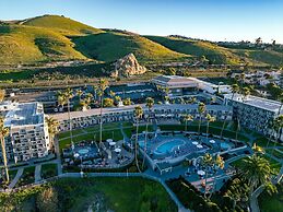 SeaCrest OceanFront Hotel