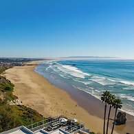 SeaCrest OceanFront Hotel