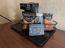 Shiretown Inn & Suites