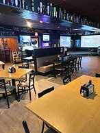 Shiretown Inn & Suites