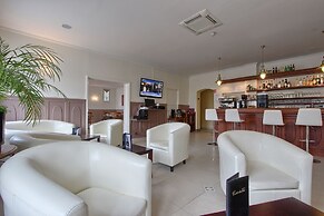 Best Western Hotel Ile de France Hotel & Spa