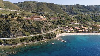 Altafiumara Resort & Spa