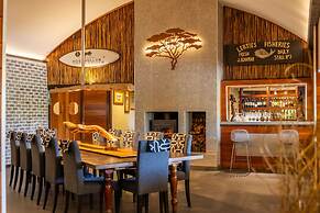 Hog Hollow Country Lodge