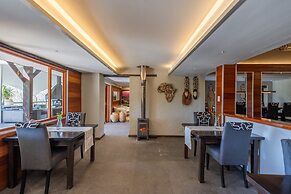 Hog Hollow Country Lodge