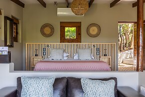 Hog Hollow Country Lodge