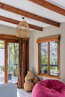 Hog Hollow Country Lodge