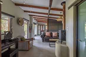 Hog Hollow Country Lodge