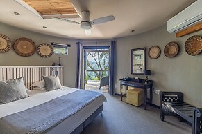 Hog Hollow Country Lodge