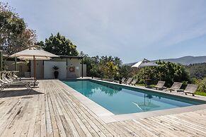 Hog Hollow Country Lodge