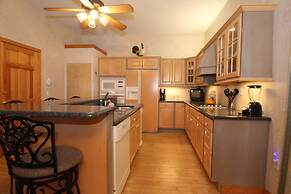 Sea Cliff House Motel