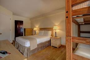 Sea Cliff House Motel