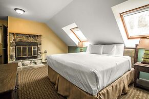 Bluegreen Christmas Mountain Village, an Ascend Resort
