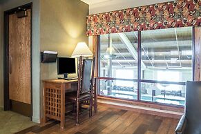 Bluegreen Christmas Mountain Village, an Ascend Resort
