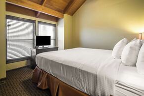 Bluegreen Christmas Mountain Village, an Ascend Resort