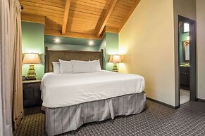 Bluegreen Christmas Mountain Village, an Ascend Resort