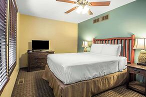 Bluegreen Christmas Mountain Village, an Ascend Resort