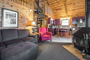 Bluegreen Christmas Mountain Village, an Ascend Resort