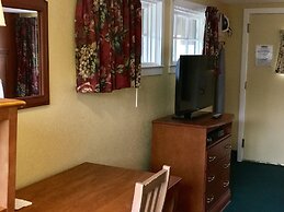 Swiss Chalets Village Inn