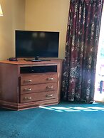 Swiss Chalets Village Inn